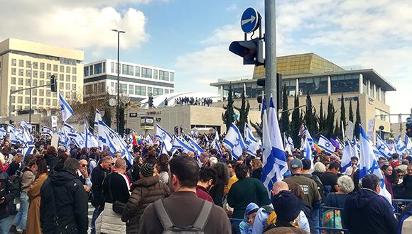 שבוע הדמוקרטיה בספריית מדעים מדויקים | 13.3